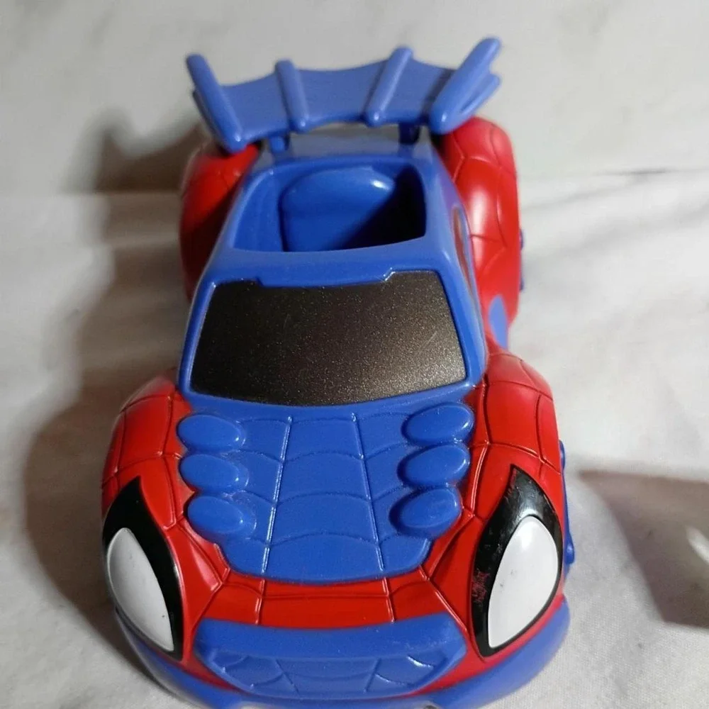 Marvel Spidey and His Amazing Friends Web Crawler Toy Car Hasbro F1940 Red Blue
